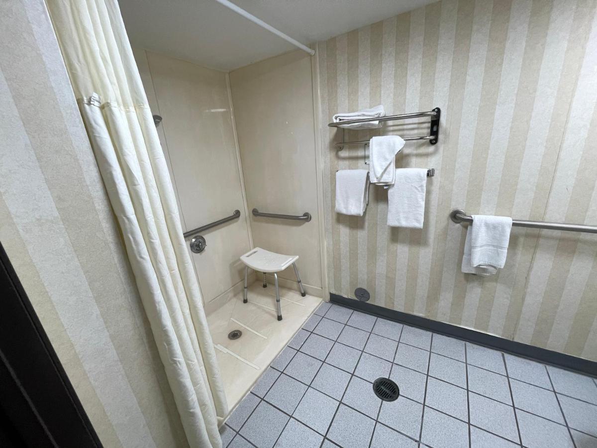 Quality Inn & Suites North Gibsonia Kültér fotó