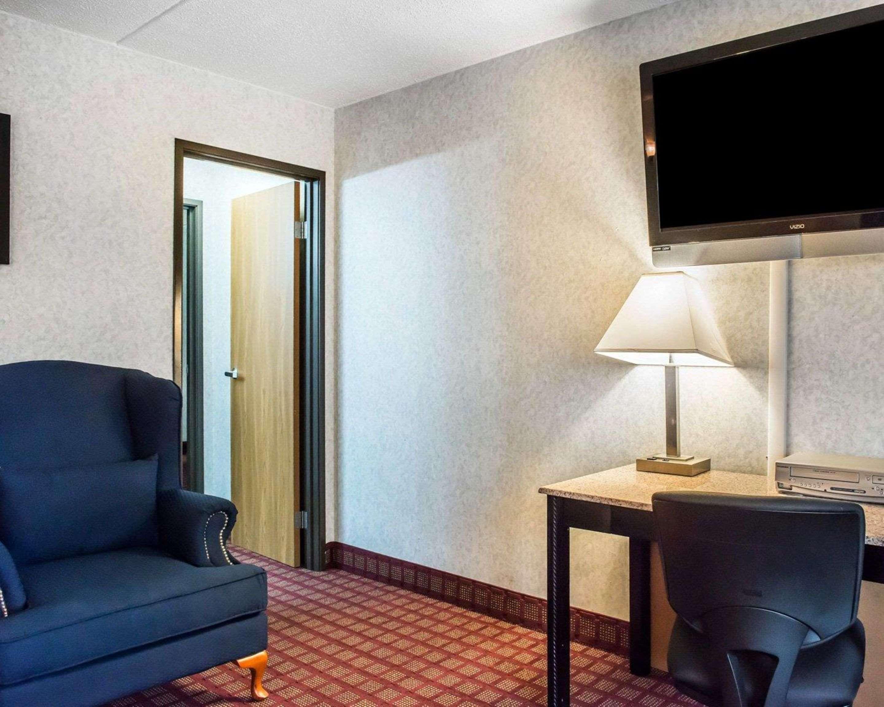 Quality Inn & Suites North Gibsonia Kültér fotó